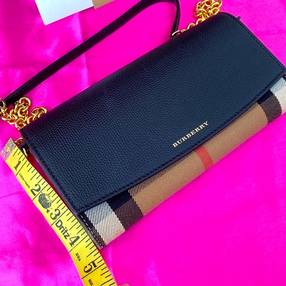 AUTH BURBERRY ,Henley check leather wallet on chain, clutch, crossbody bag. - Picture 13 of 16